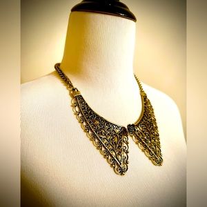 Vintage Inspired Collar Necklace in Antique Gold Finish.